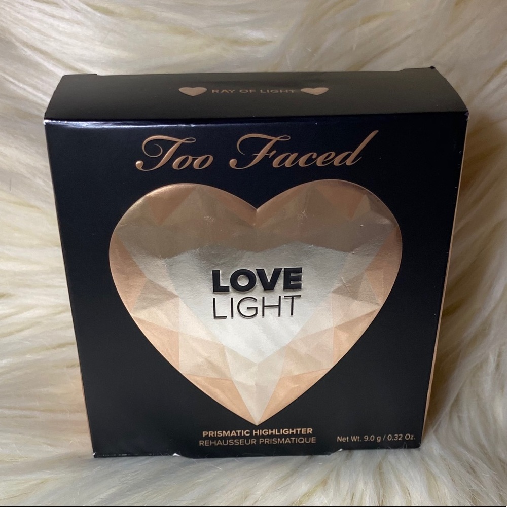 Toofaced prismatic highlighter ✨